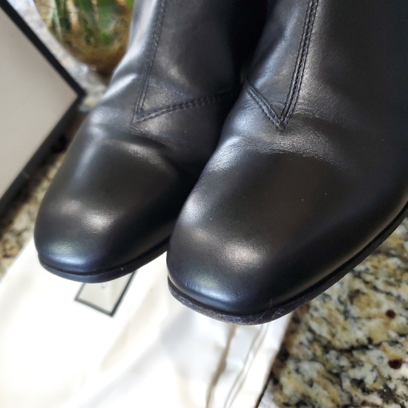 gucci bootie,  size 39. Used in great condition. - Picture 13 of 16